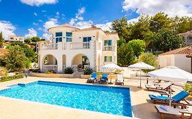 Villa Komissa